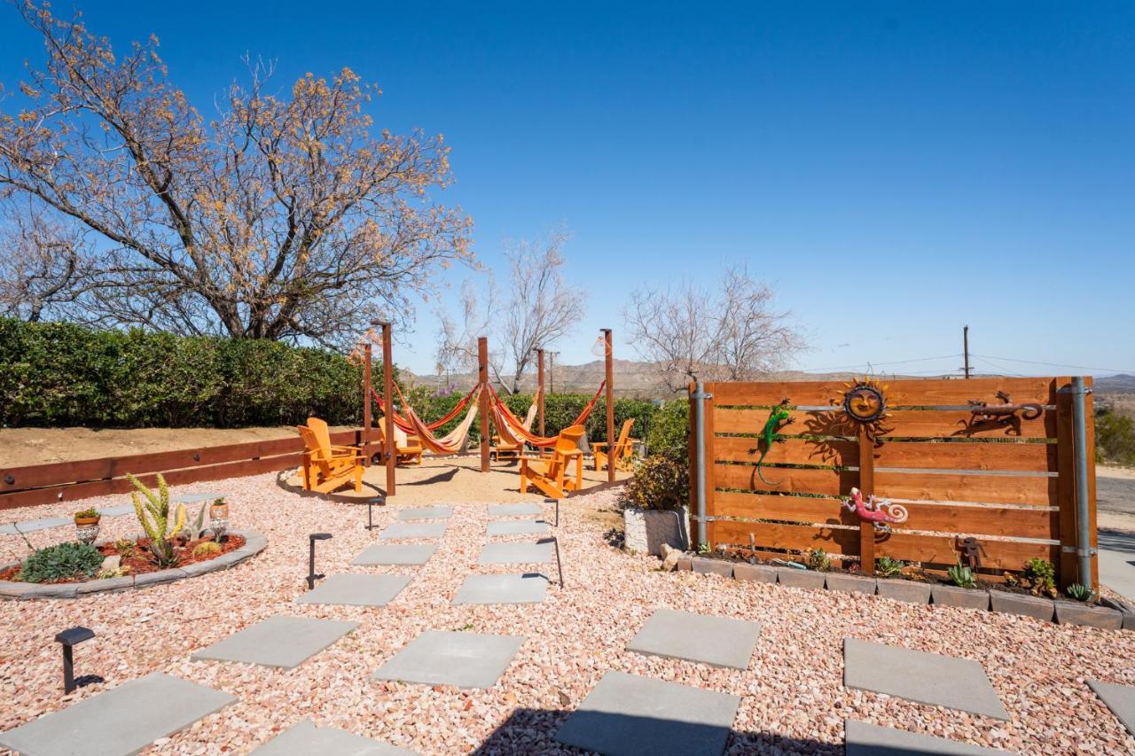 Вілла Hot Tub, Games, King Bed, Fire Pit, Bbq Grill, Minutes From National Park And Views Джошуа-Трі Екстер'єр фото